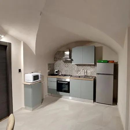 I 3 Principi, Garibaldi 卡塔尼亚